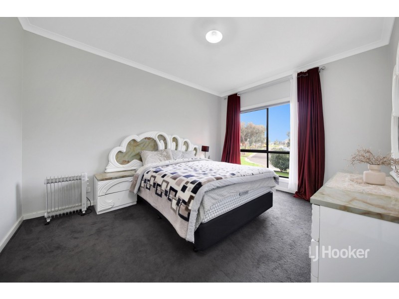 35 Lilyturf Drive, Tarneit VIC 3029