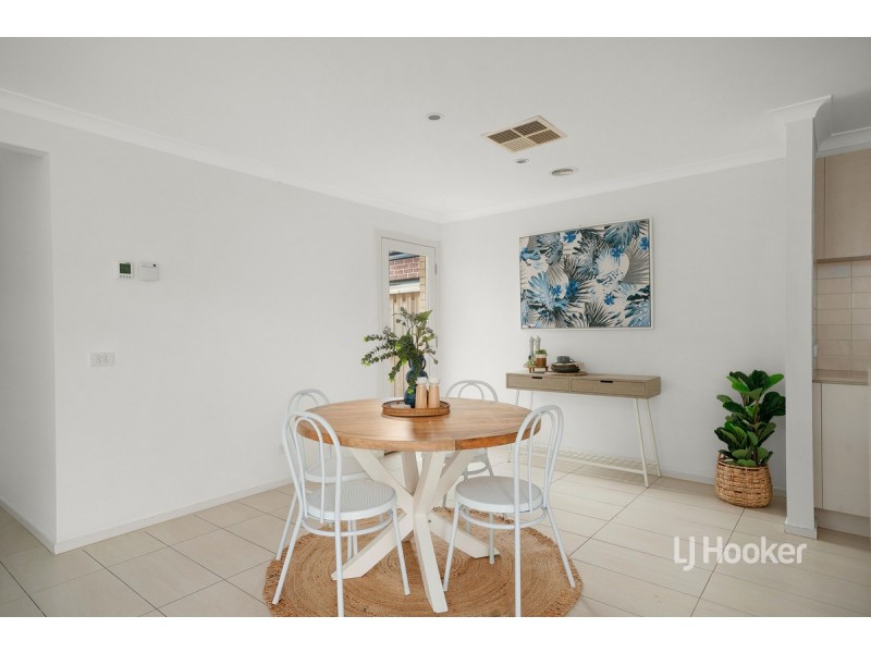 20 Maslin Walk, Point Cook VIC 3030