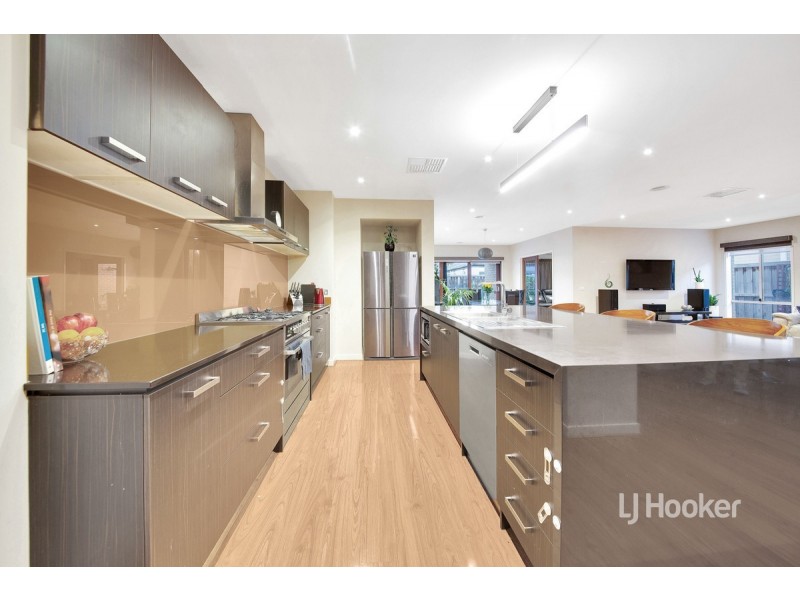 24 Trimotor Road, Point Cook VIC 3030