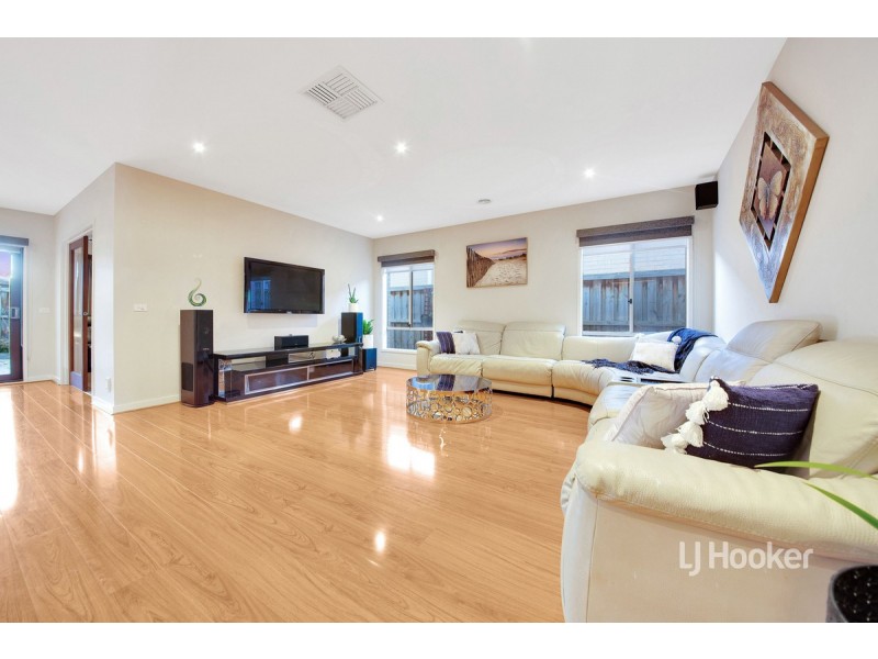 24 Trimotor Road, Point Cook VIC 3030