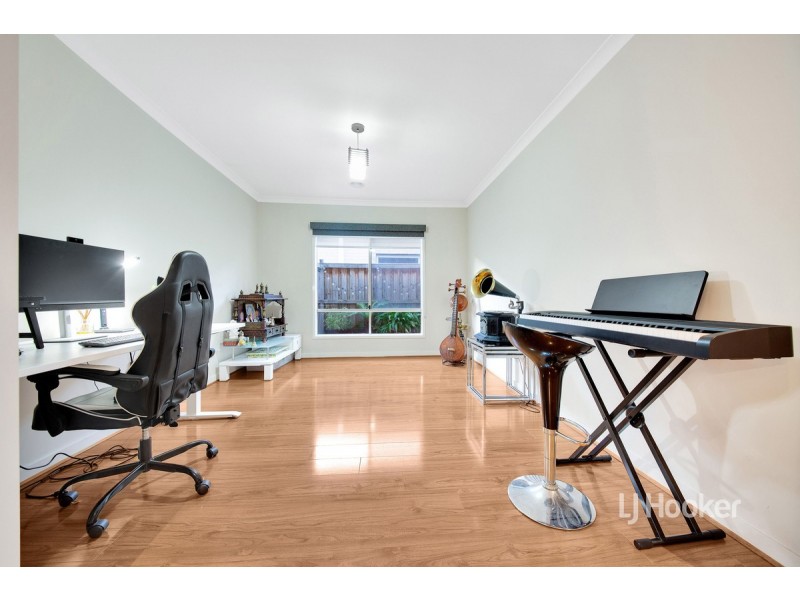 24 Trimotor Road, Point Cook VIC 3030