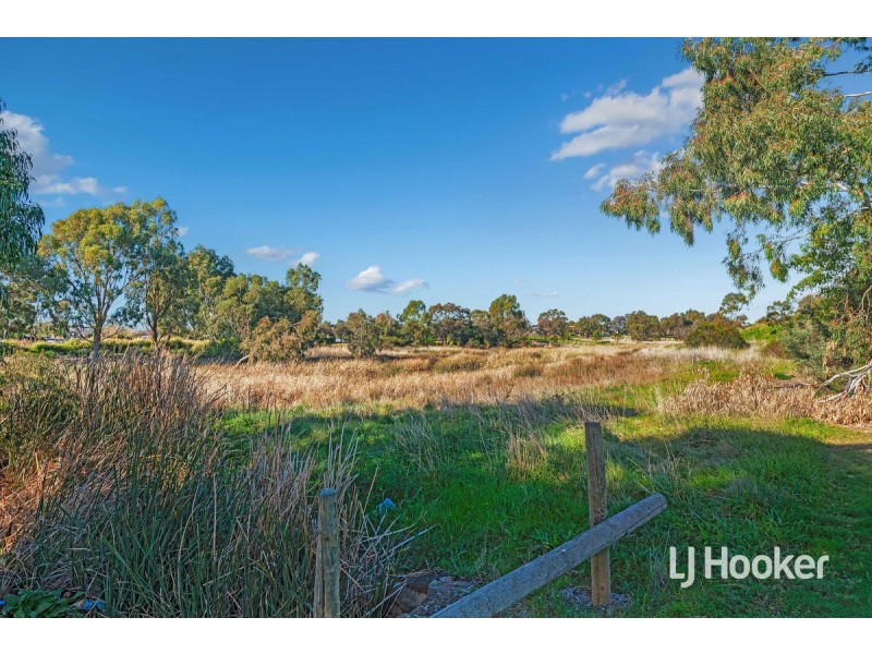 68 Grevillea Crescent, Hoppers Crossing VIC 3029