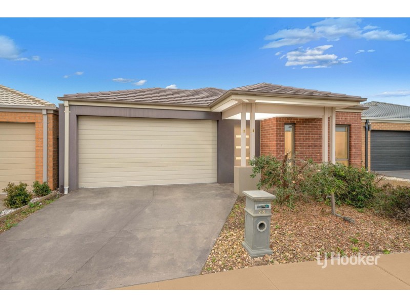 28 Terrene Terrace, Point Cook VIC 3030
