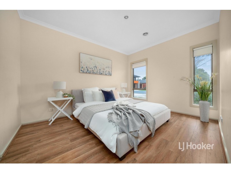 28 Terrene Terrace, Point Cook VIC 3030