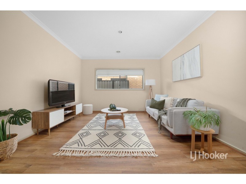 28 Terrene Terrace, Point Cook VIC 3030