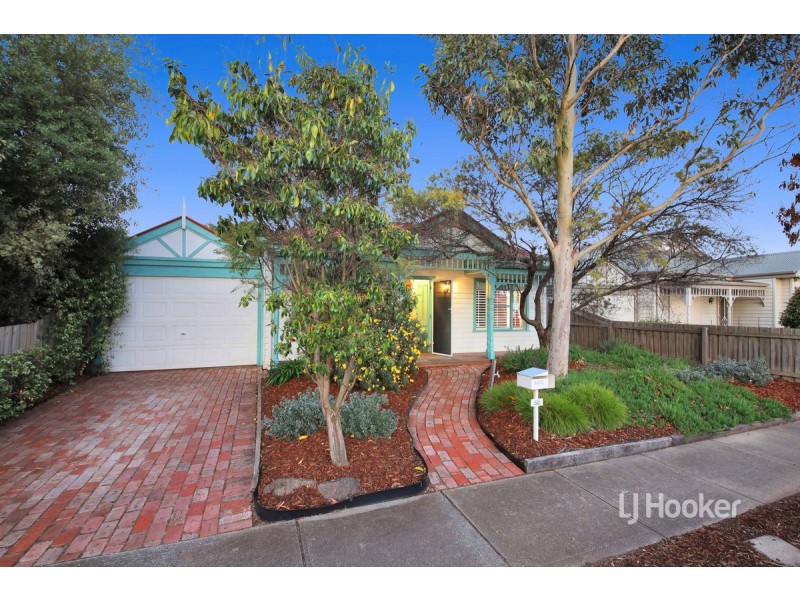 52 Foxwood Drive, Point Cook VIC 3030