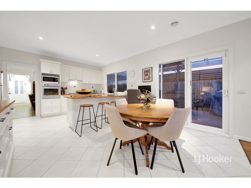 52 Foxwood Drive, Point Cook VIC 3030