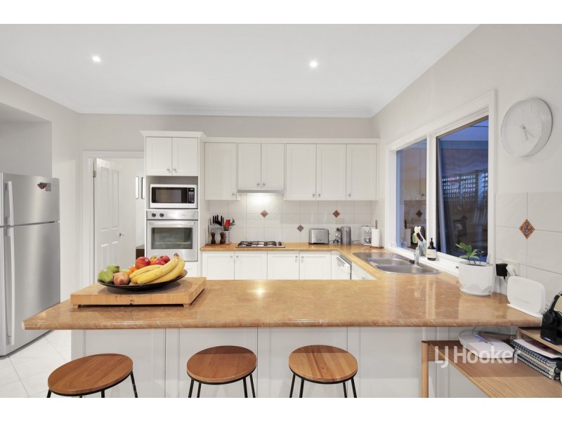 52 Foxwood Drive, Point Cook VIC 3030