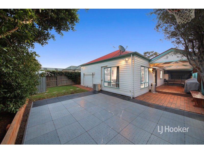 52 Foxwood Drive, Point Cook VIC 3030