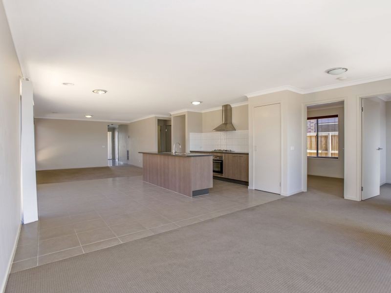 99 Tristania Drive, Point Cook VIC 3030