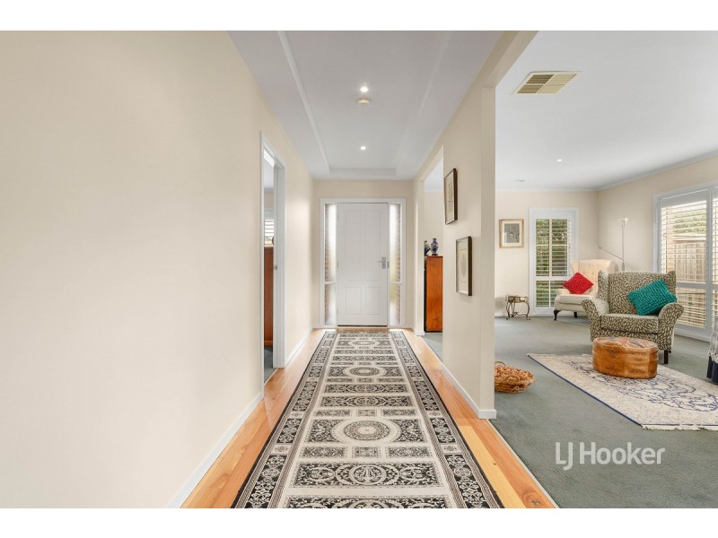 7 Vine Close, Point Cook VIC 3030