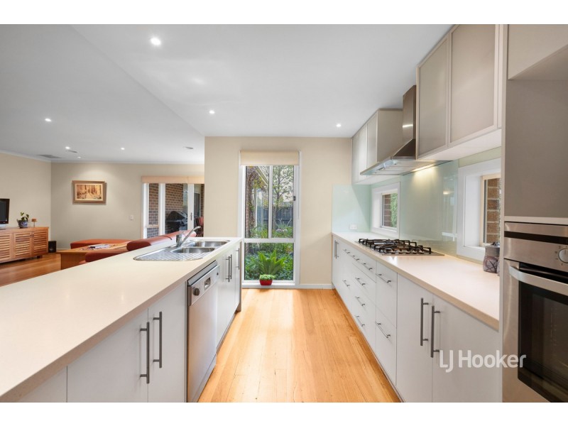 7 Vine Close, Point Cook VIC 3030