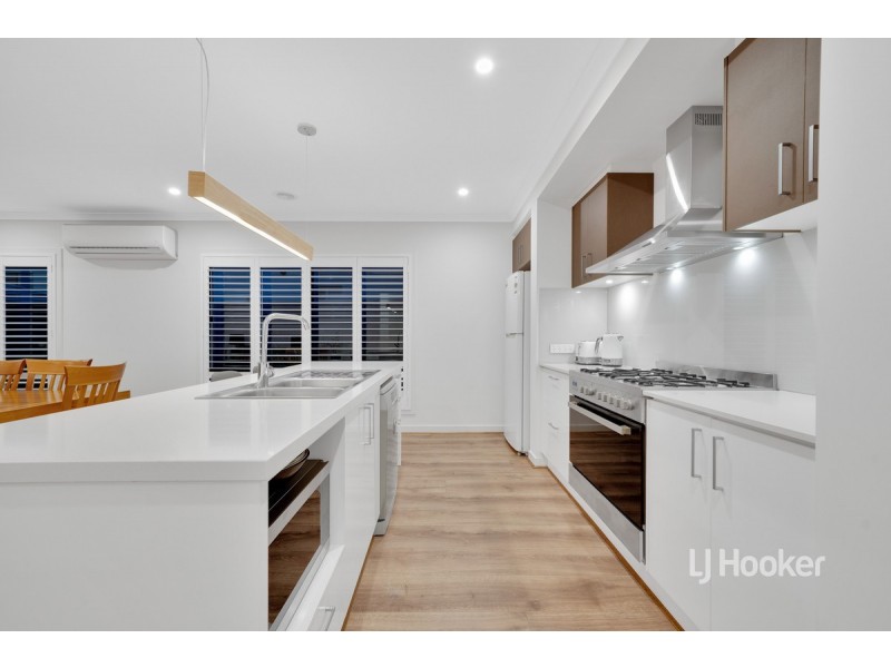 19 University Road,, Truganina VIC 3029