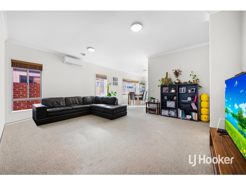 5 Casino Parade, Point Cook VIC 3030