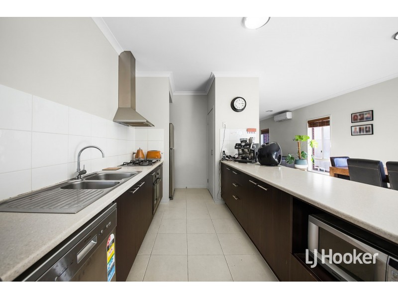 5 Casino Parade, Point Cook VIC 3030