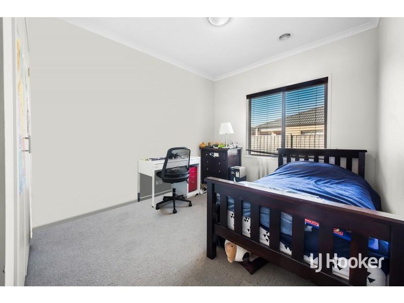 5 Casino Parade, Point Cook VIC 3030
