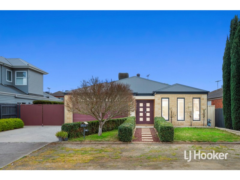 16 McCauley Street, Point Cook VIC 3030