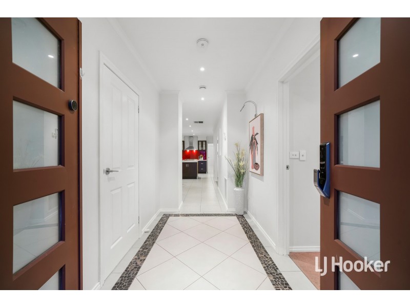 16 McCauley Street, Point Cook VIC 3030