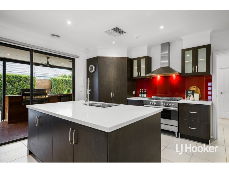 16 McCauley Street, Point Cook VIC 3030