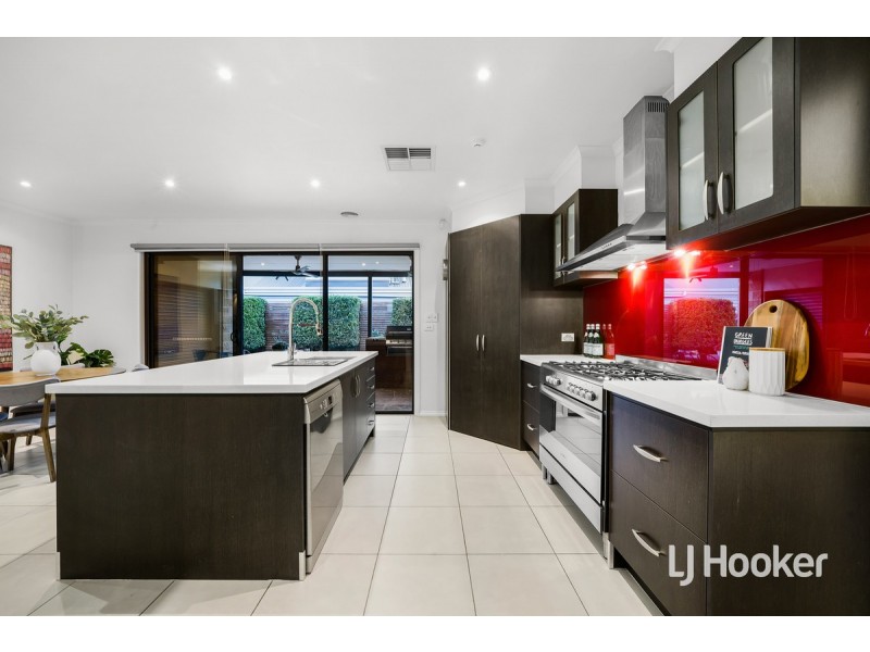 16 McCauley Street, Point Cook VIC 3030