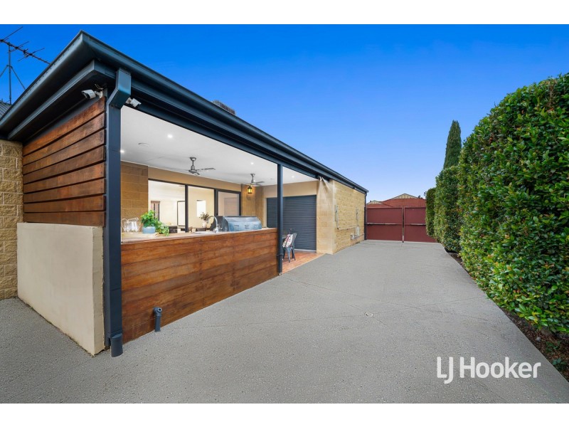 16 McCauley Street, Point Cook VIC 3030