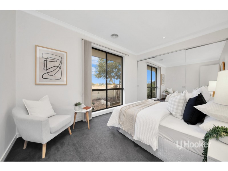 44 Signature Boulevard, Sanctuary Lakes VIC 3030