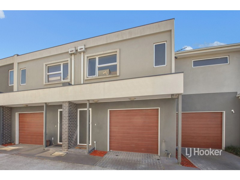 4 Chanticleer Drive, Mernda VIC 3754