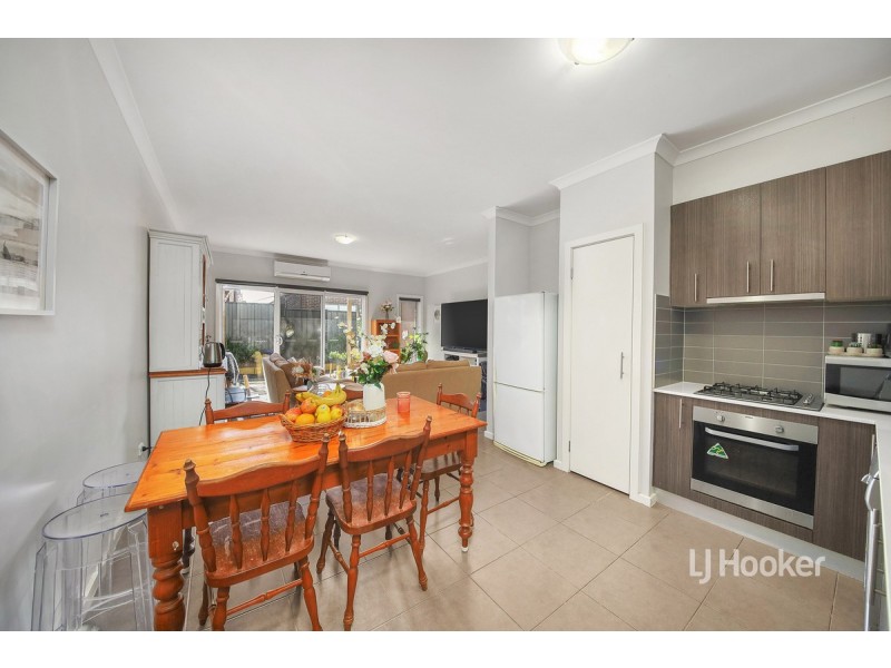 4 Chanticleer Drive, Mernda VIC 3754