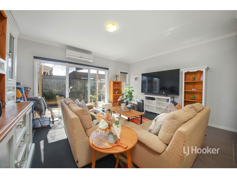 4 Chanticleer Drive, Mernda VIC 3754