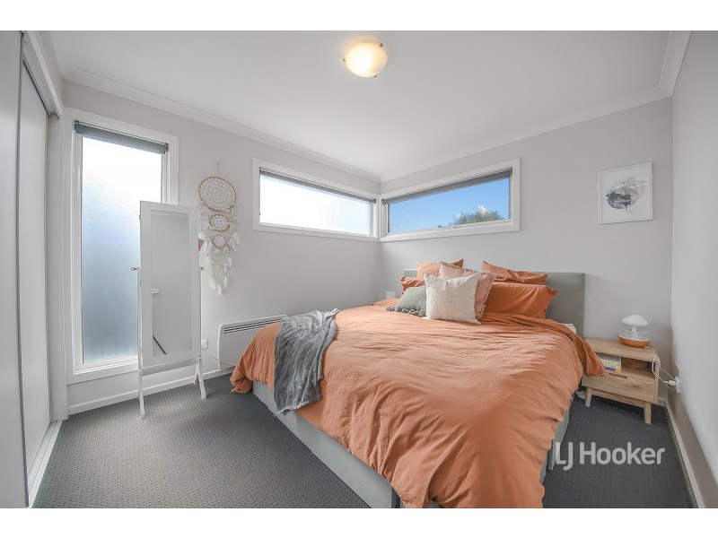 4 Chanticleer Drive, Mernda VIC 3754