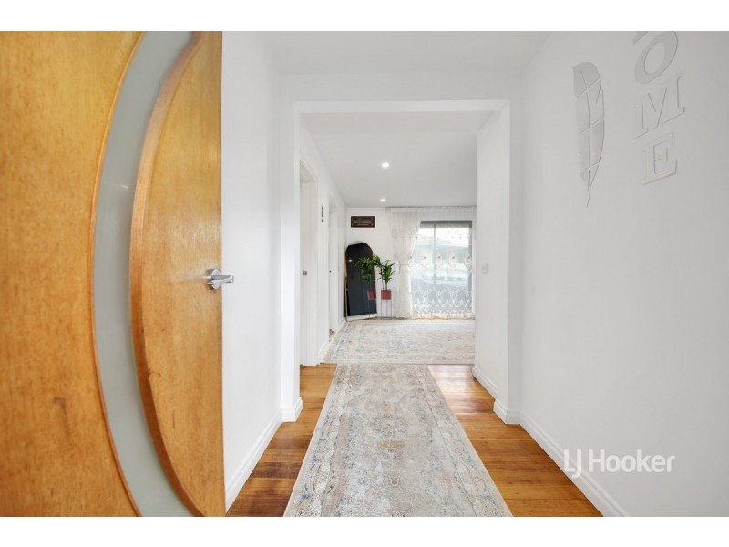 34 Felstead Avenue, Sunshine West VIC 3020