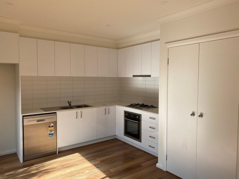 5 Toohey Close, Melton South VIC 3338