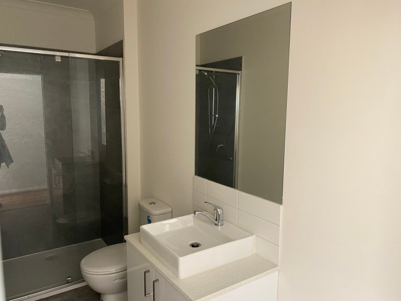 5 Toohey Close, Melton South VIC 3338