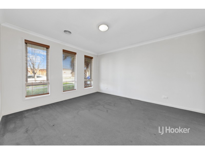 6 Misqa Avenue, Point Cook VIC 3030