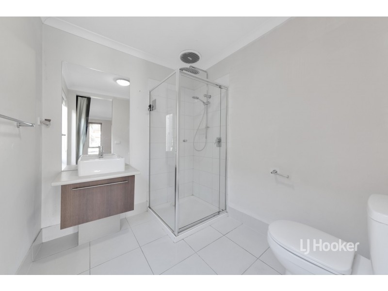6 Misqa Avenue, Point Cook VIC 3030