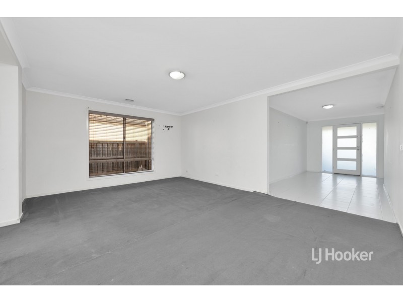 6 Misqa Avenue, Point Cook VIC 3030