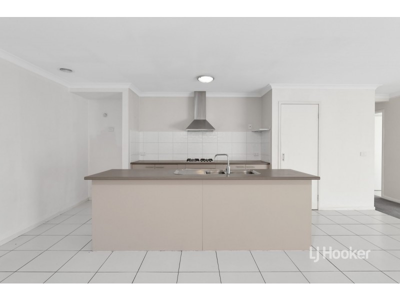 6 Misqa Avenue, Point Cook VIC 3030