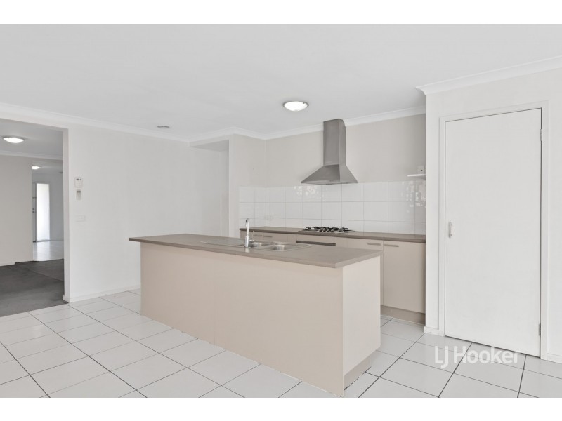 6 Misqa Avenue, Point Cook VIC 3030