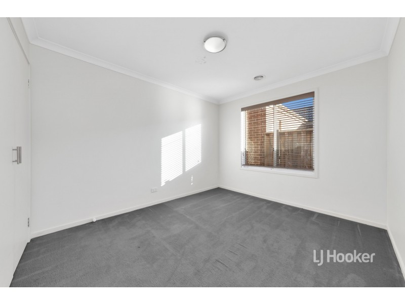 6 Misqa Avenue, Point Cook VIC 3030