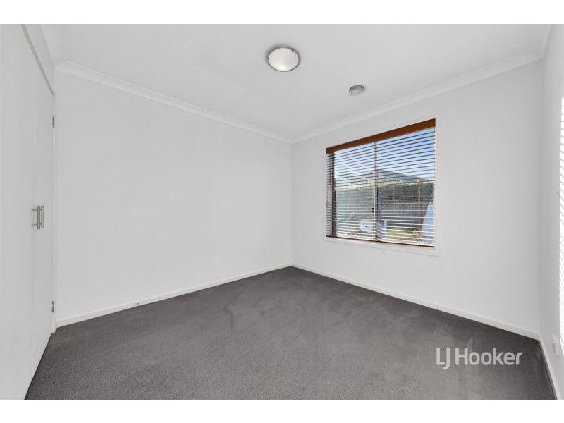 6 Misqa Avenue, Point Cook VIC 3030