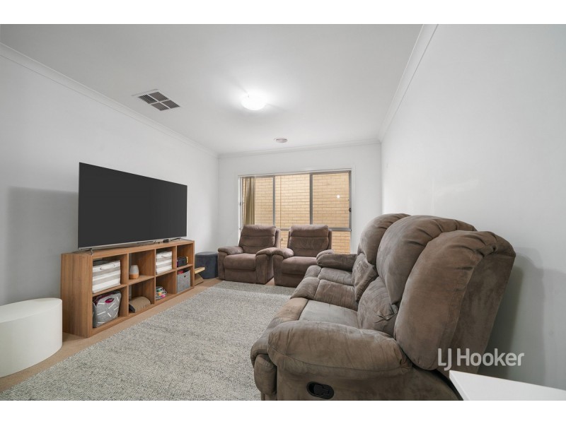 26 Liberator Drive, Point Cook VIC 3030