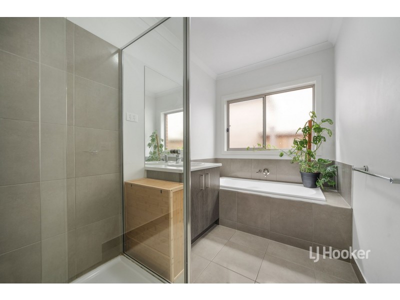 26 Liberator Drive, Point Cook VIC 3030