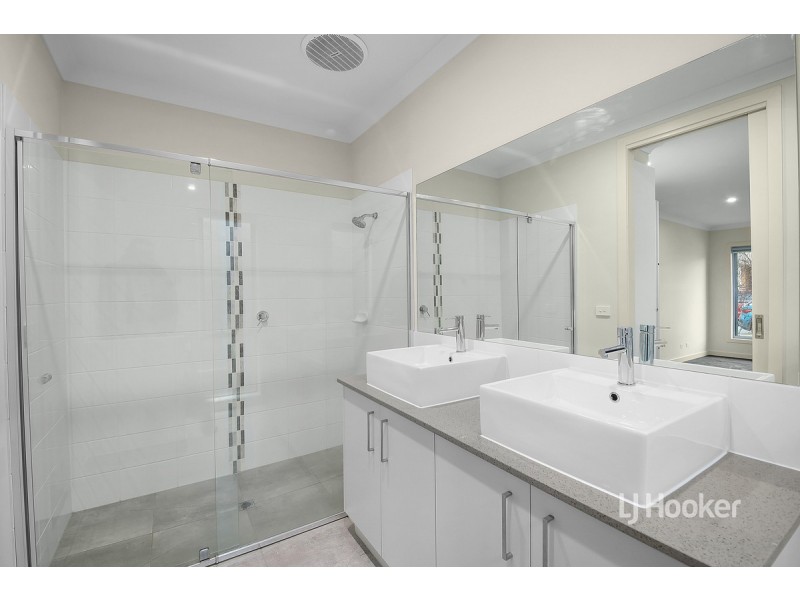 45 Carmen Road, Point Cook VIC 3030