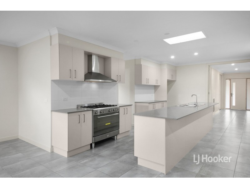 45 Carmen Road, Point Cook VIC 3030