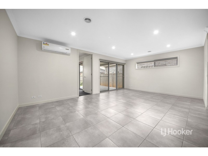 45 Carmen Road, Point Cook VIC 3030