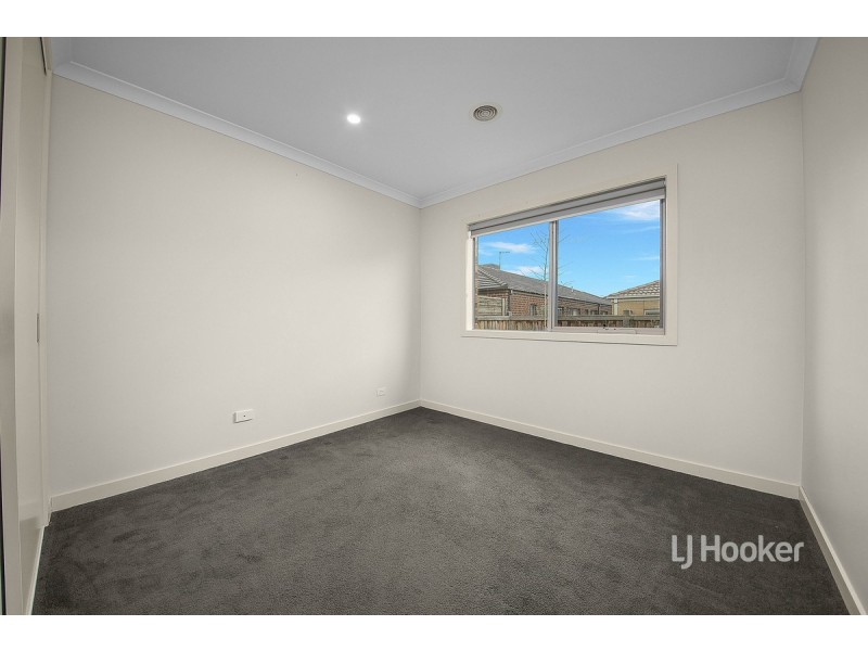 45 Carmen Road, Point Cook VIC 3030