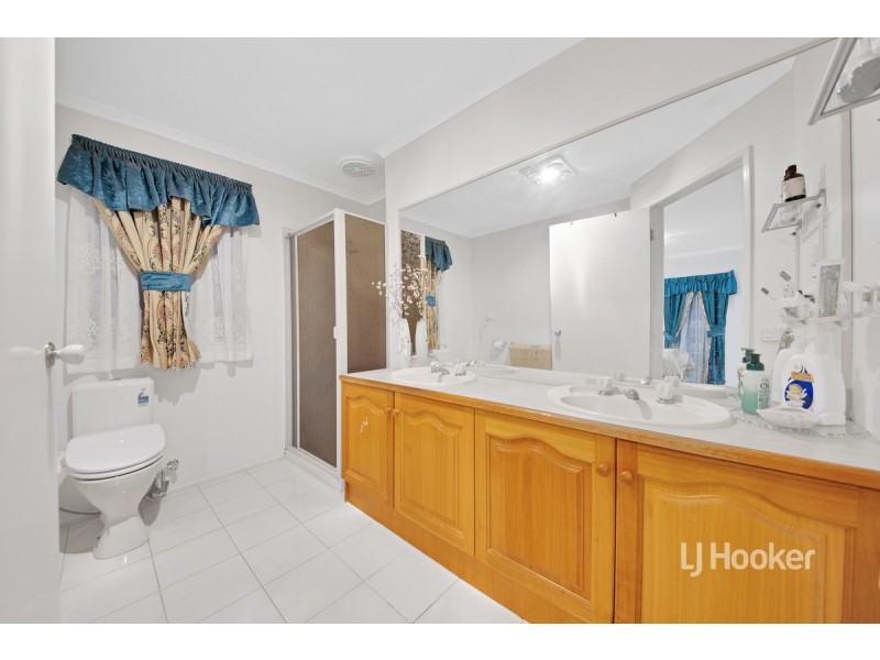 2 Nathan Close, Hoppers Crossing VIC 3029