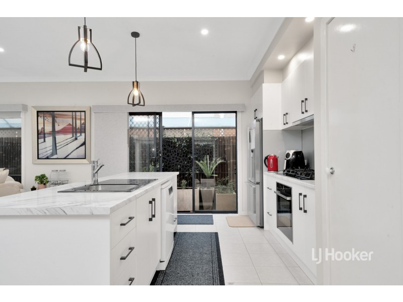 23 Nottingham Crescent, Tarneit VIC 3029