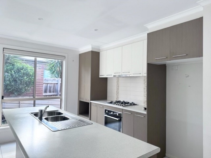 15 Andrew Road, Truganina VIC 3029