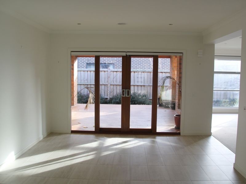 3 Tobago Avenue, Point Cook VIC 3030